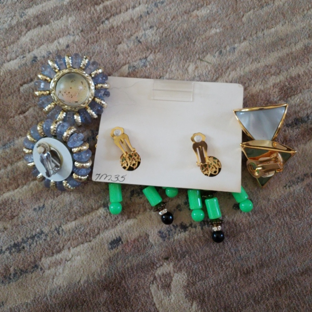 Clip on earrings vintage - Picture 2 of 2